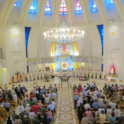 15 august: Iaşi: Hramul catedralei "Adormirea Maicii Domnului"