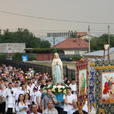 15 august: Baraţi: Procesiune în sărbătoarea Adormirea Maicii Domnului