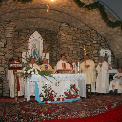 15 august: Baraţi: Procesiune în sărbătoarea Adormirea Maicii Domnului