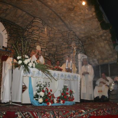 15 august: Baraţi: Procesiune în sărbătoarea Adormirea Maicii Domnului