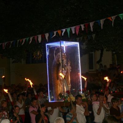 15 august: Baraţi: Procesiune în sărbătoarea Adormirea Maicii Domnului