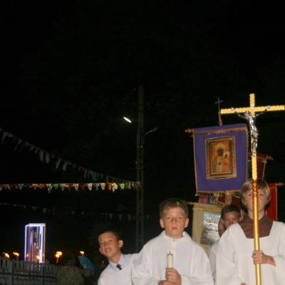 15 august: Baraţi: Procesiune în sărbătoarea Adormirea Maicii Domnului