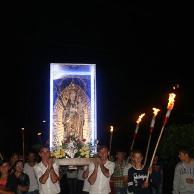 15 august: Baraţi: Procesiune în sărbătoarea Adormirea Maicii Domnului