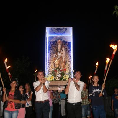 15 august: Baraţi: Procesiune în sărbătoarea Adormirea Maicii Domnului