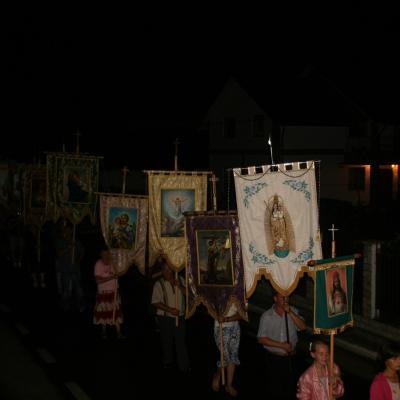 15 august: Baraţi: Procesiune în sărbătoarea Adormirea Maicii Domnului