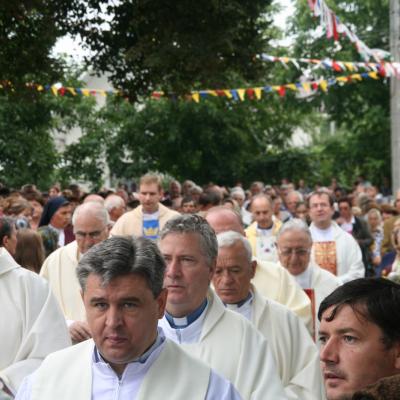 15 august: Baraţi: Procesiune în sărbătoarea Adormirea Maicii Domnului