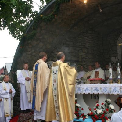 15 august: Baraţi: Procesiune în sărbătoarea Adormirea Maicii Domnului