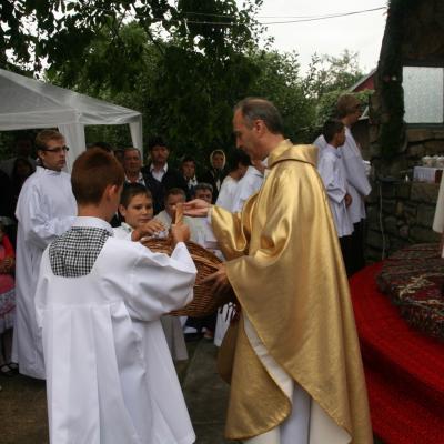 15 august: Baraţi: Procesiune în sărbătoarea Adormirea Maicii Domnului