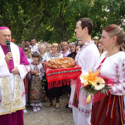 17 august: Bogata: Consacrarea altarului şi sfinţirea bisericii "Înălţarea Sfintei Cruci"