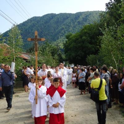 17 august: Bogata: Consacrarea altarului şi sfinţirea bisericii "Înălţarea Sfintei Cruci"
