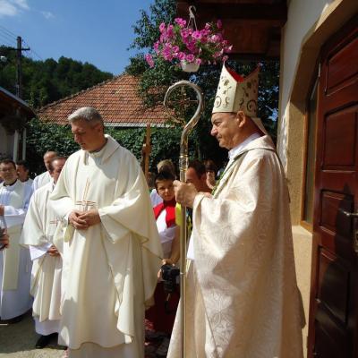 17 august: Bogata: Consacrarea altarului şi sfinţirea bisericii "Înălţarea Sfintei Cruci"