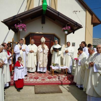 17 august: Bogata: Consacrarea altarului şi sfinţirea bisericii "Înălţarea Sfintei Cruci"
