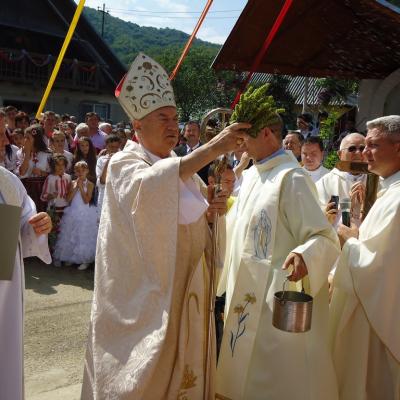 17 august: Bogata: Consacrarea altarului şi sfinţirea bisericii "Înălţarea Sfintei Cruci"