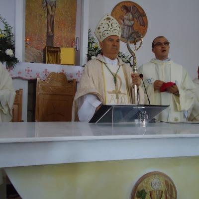 17 august: Bogata: Consacrarea altarului şi sfinţirea bisericii "Înălţarea Sfintei Cruci"