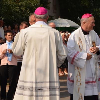 22 august: Iugani: Sfinţirea bisericii, consacrarea altarului şi hramul