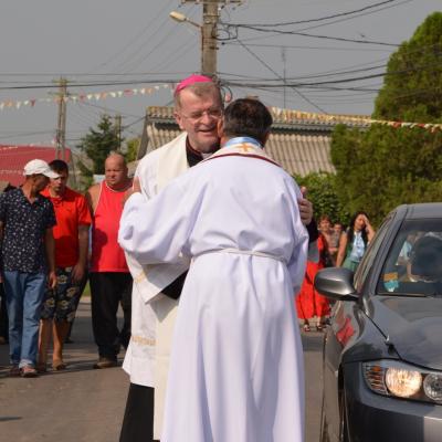 22 august: Iugani: Sfinţirea bisericii, consacrarea altarului şi hramul