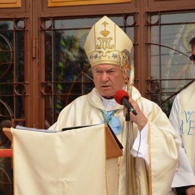 22 august: Iugani: Sfinţirea bisericii, consacrarea altarului şi hramul