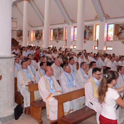 22 august: Iugani: Sfinţirea bisericii, consacrarea altarului şi hramul