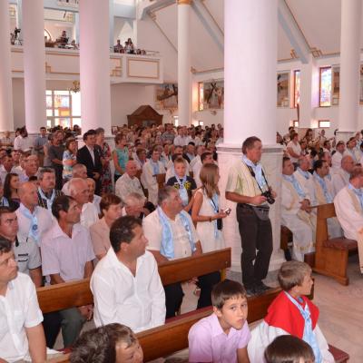 22 august: Iugani: Sfinţirea bisericii, consacrarea altarului şi hramul