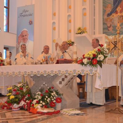 22 august: Iugani: Sfinţirea bisericii, consacrarea altarului şi hramul