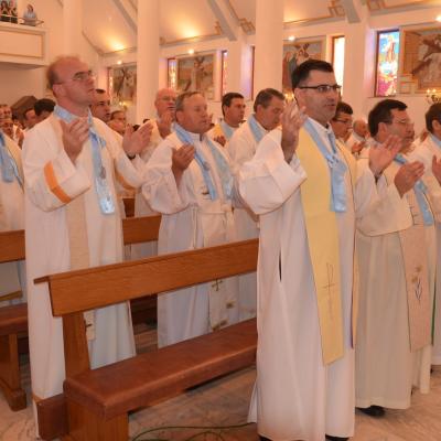 22 august: Iugani: Sfinţirea bisericii, consacrarea altarului şi hramul