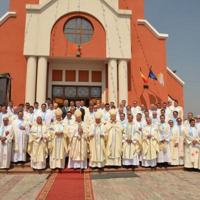 22 august: Iugani: Sfinţirea bisericii, consacrarea altarului şi hramul