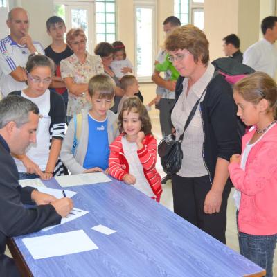 27 august: Simpozionul Familia la şcoala credinţei - Deschiderea