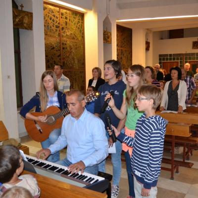 28 august: Iaşi: Simpozionul "Familia la şcoala credinţei" - Ziua I