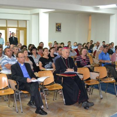 28 august: Iaşi: Simpozionul "Familia la şcoala credinţei" - Ziua I