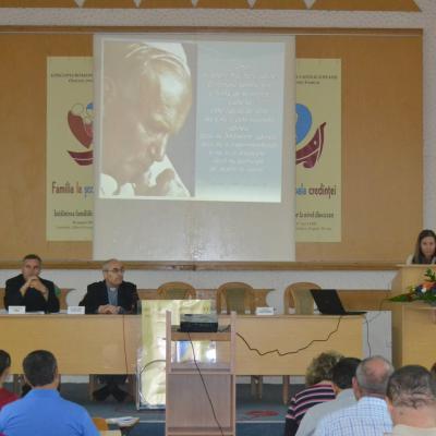 28 august: Iaşi: Simpozionul "Familia la şcoala credinţei" - Ziua I