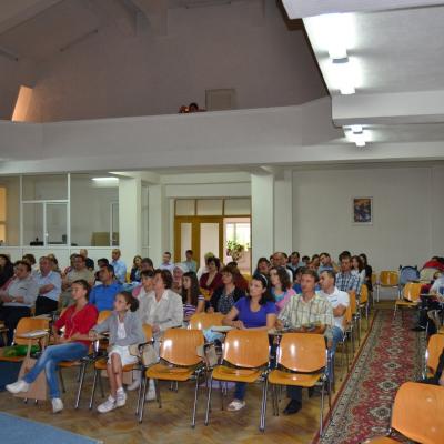 28 august: Iaşi: Simpozionul "Familia la şcoala credinţei" - Ziua I