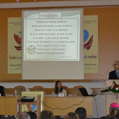 28 august: Iaşi: Simpozionul "Familia la şcoala credinţei" - Ziua I