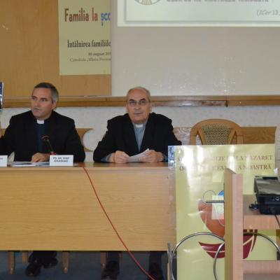 28 august: Iaşi: Simpozionul "Familia la şcoala credinţei" - Ziua I
