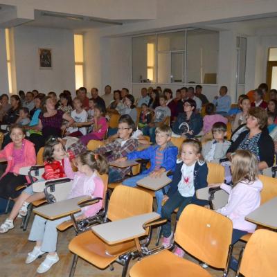 28 august: Iaşi: Simpozionul "Familia la şcoala credinţei" - Ziua I