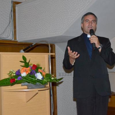 28 august: Iaşi: Simpozionul "Familia la şcoala credinţei" - Ziua I