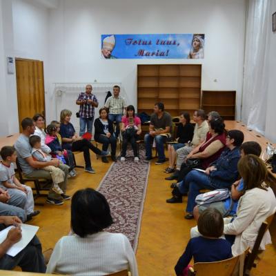 28 august: Iaşi: Simpozionul "Familia la şcoala credinţei" - Ziua I
