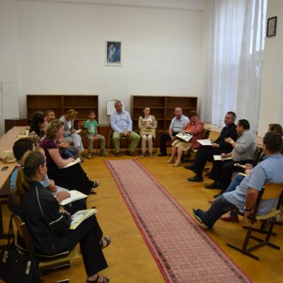 28 august: Iaşi: Simpozionul "Familia la şcoala credinţei" - Ziua I