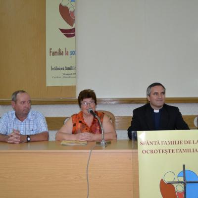 28 august: Iaşi: Simpozionul "Familia la şcoala credinţei" - Ziua I