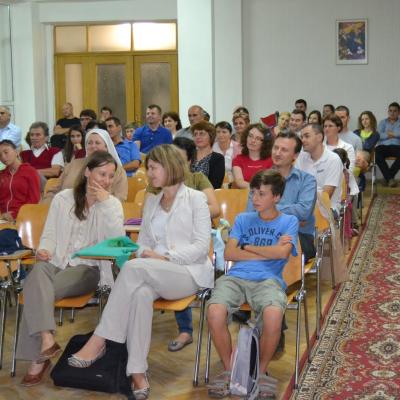 28 august: Iaşi: Simpozionul "Familia la şcoala credinţei" - Ziua I