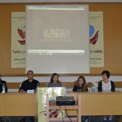 29 august: Iaşi: Simpozionul "Familia la şcoala credinţei" - ziua a II-a