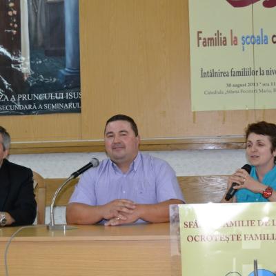29 august: Iaşi: Simpozionul "Familia la şcoala credinţei" - ziua a II-a