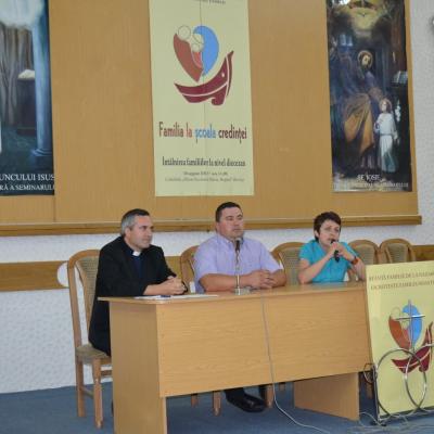 29 august: Iaşi: Simpozionul "Familia la şcoala credinţei" - ziua a II-a