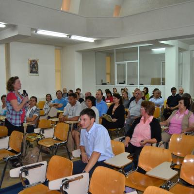 29 august: Iaşi: Simpozionul "Familia la şcoala credinţei" - ziua a II-a