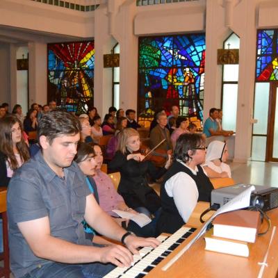 29 august: Iaşi: Simpozionul "Familia la şcoala credinţei" - ziua a II-a
