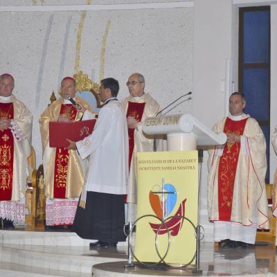 30 august: Iaşi: Liturghia de încheiere a Primei Întâlniri Diecezane a Familiilor