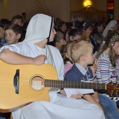 30 august: Iaşi: Liturghia de încheiere a Primei Întâlniri Diecezane a Familiilor