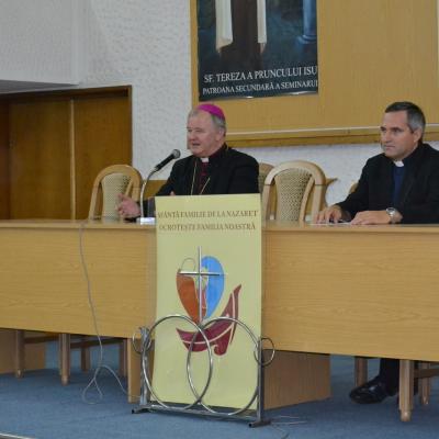30 august: Iaşi: Simpozionul "Familia la şcoala credinţei" - încheierea la ITRC