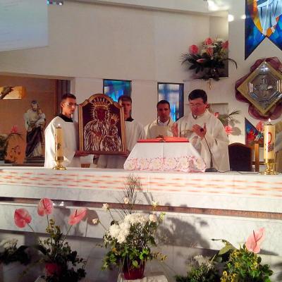 1-4 septembrie: Lilieci: Pelerinajul Maicii Domnului de la Cacica