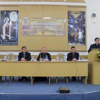 2-5 septembrie: Iaşi: Prima sesiune a cursurilor de formare permanentă pentru cler - ediţia 2013