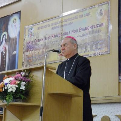 2-5 septembrie: Iaşi: Prima sesiune a cursurilor de formare permanentă pentru cler - ediţia 2013